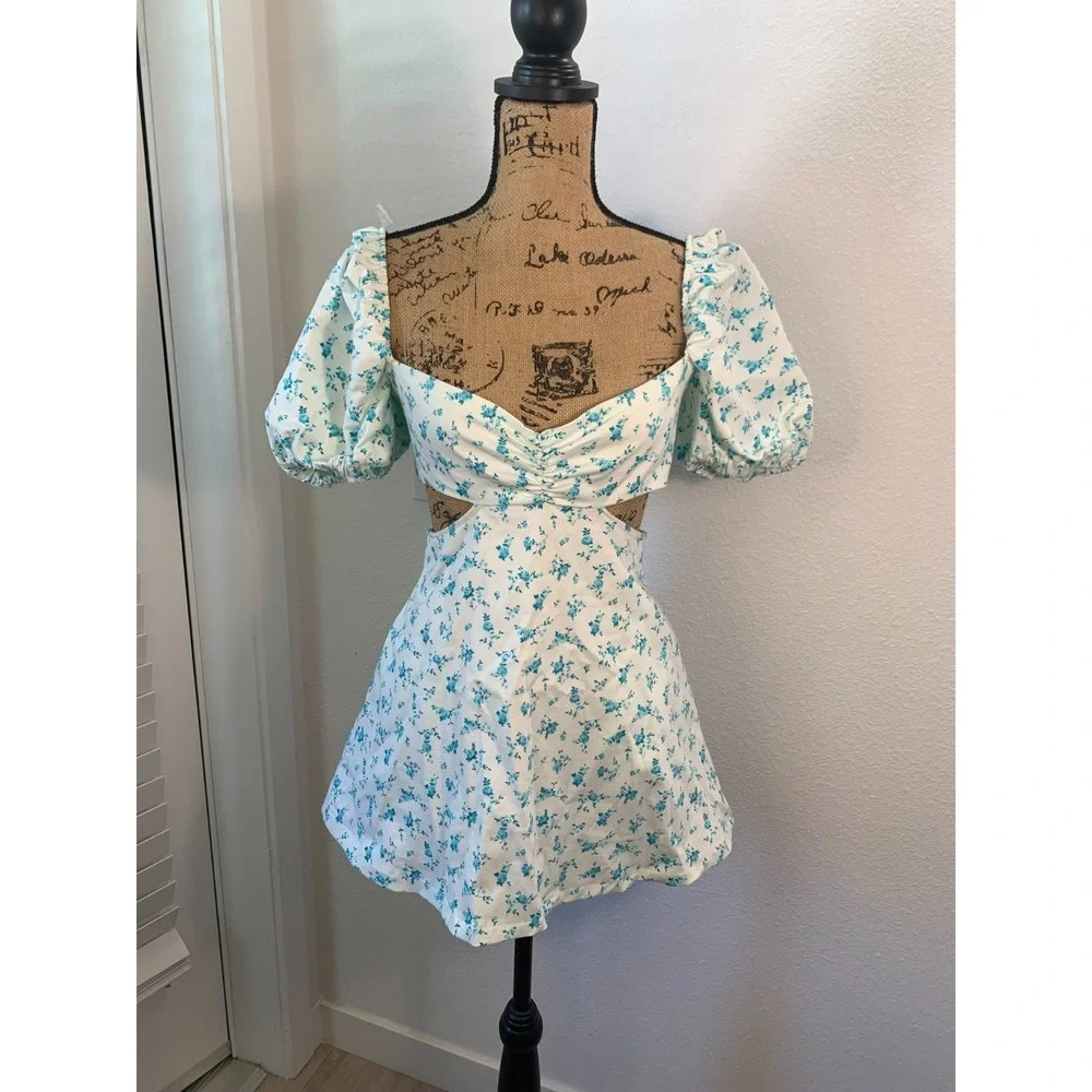 (E-131)ZARA Womens Floral Mini Dress Size M Blue White Puff Sleeve Cut Out Summe